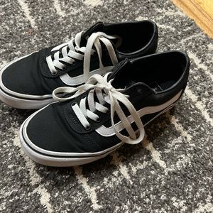 Women’s Vans size 7
